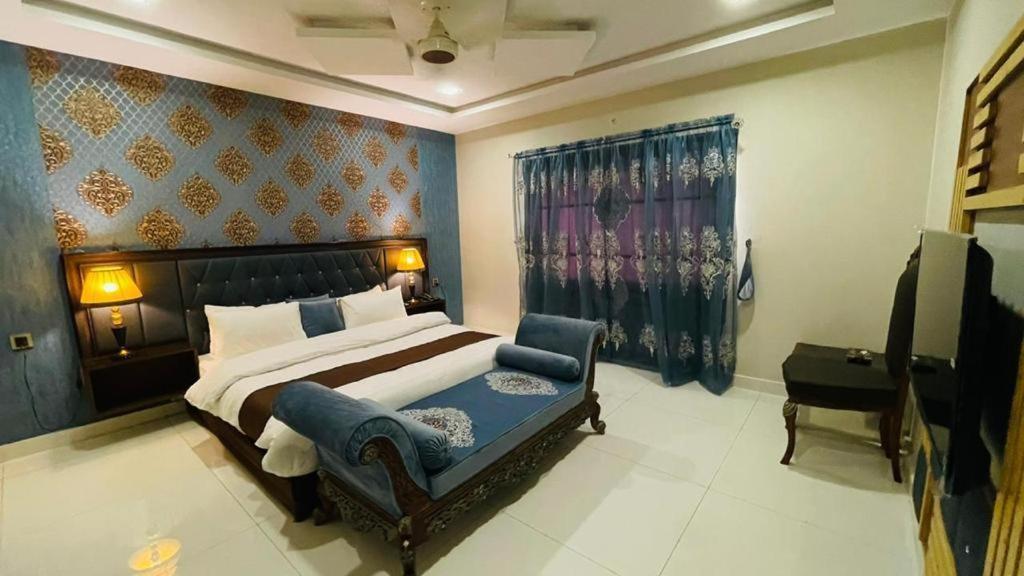 Golden Sand Hotel Rahim Yar Khan Esterno foto