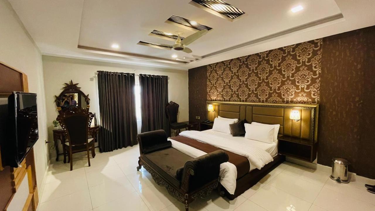 Golden Sand Hotel Rahim Yar Khan Esterno foto