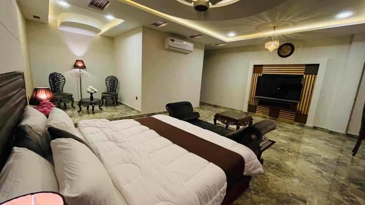 Golden Sand Hotel Rahim Yar Khan Esterno foto